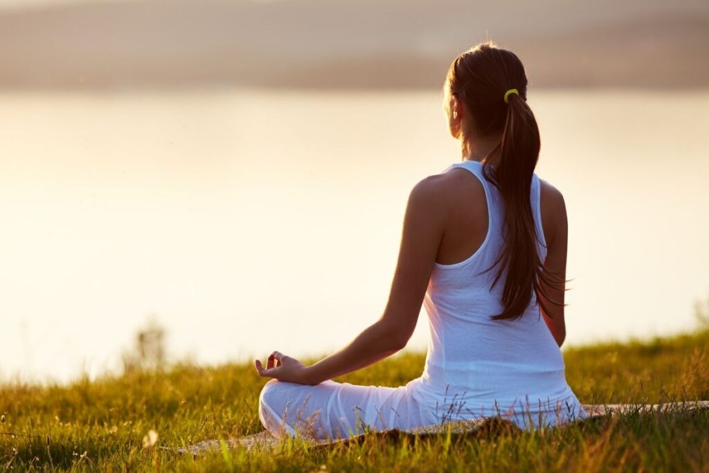 Jakie korzyści dla zdrowia niesie ze sobą medytacja